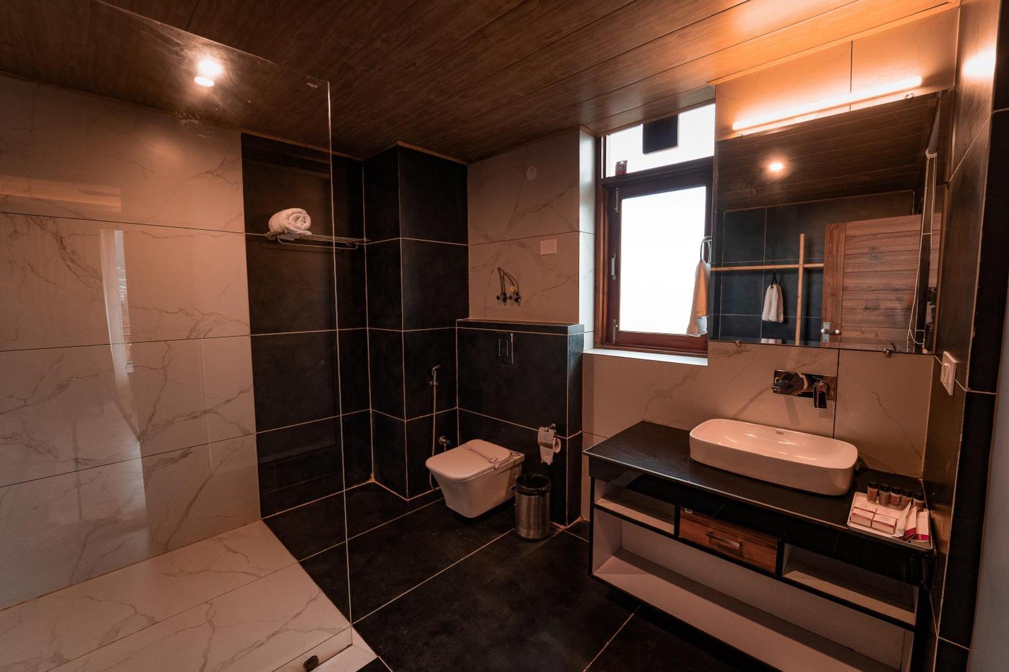 Nazaara - A Luxe Retreat Hotell Manāli Eksteriør bilde